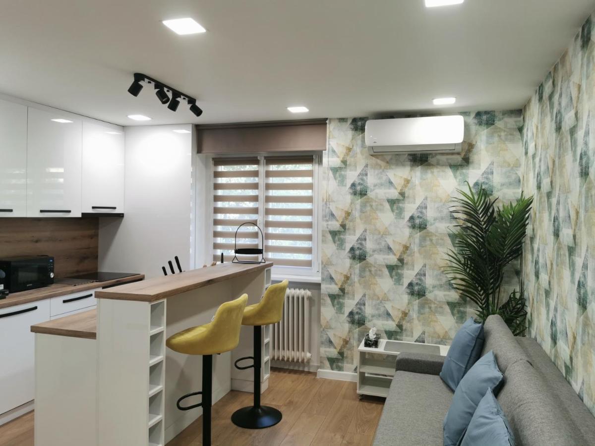 Ferienwohnung Kossuth 10 Dunaújváros Exterior foto